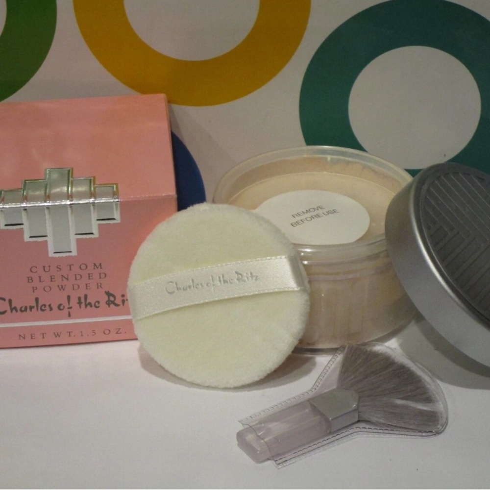 Charles of the Ritz Custom Blended Powder - Classic Ivory 1.5oz NIP